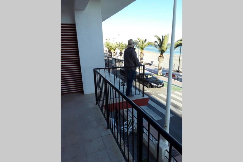 Piso En Primera Linea Con Wifi Y Vistas Al Mar Ло-Паган Экстерьер фото